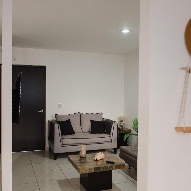 Amplio, hermoso, cómodo depa en Mazatlán - Three-Bedroom Apartment - 13