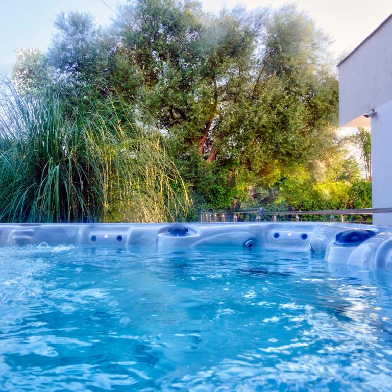 Villa Deluxe con Idromassaggio - Three-Bedroom Villa - 1