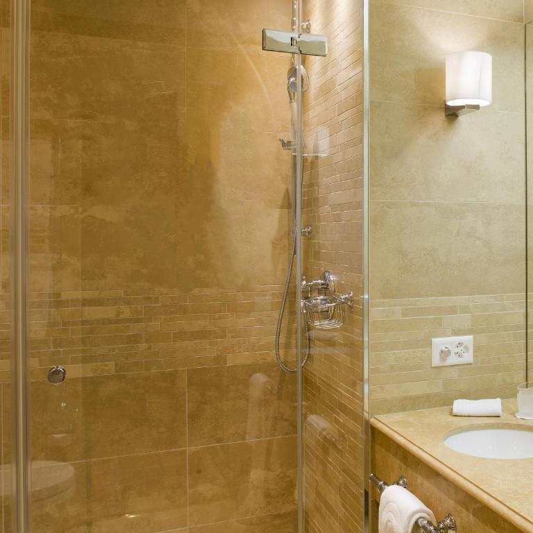Hôtel de la Cigogne - Suite en Duplex avec Lits Jumeaux - 2