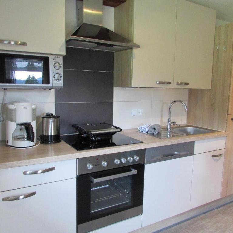 Ferienhaus Priller - Three-Bedroom Vacation Home - 14