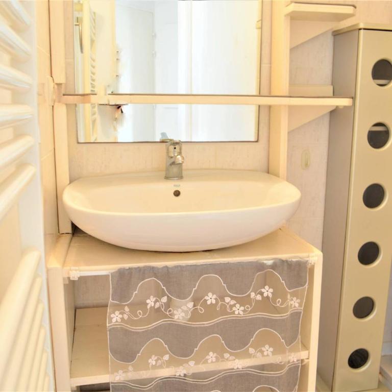 Appartement Climatisé 2 Pièces avec Balcon et Garage Privatif à Cavalaire-sur-Mer - FR-1-226B-101 - Appartement (4 Adultes) - 6