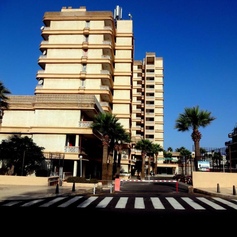 apartment with a large south-facing balcony, sea view and WIFI in Las Americas center - Apartamento de 1 dormitorio - 16