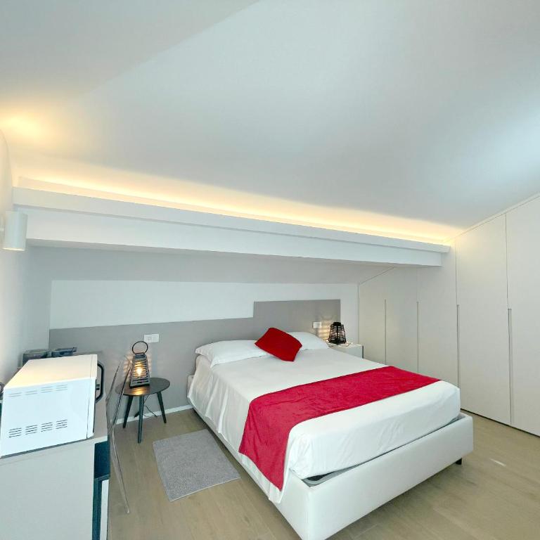 La Mansardina - Double Room with Private External Bathroom - 4