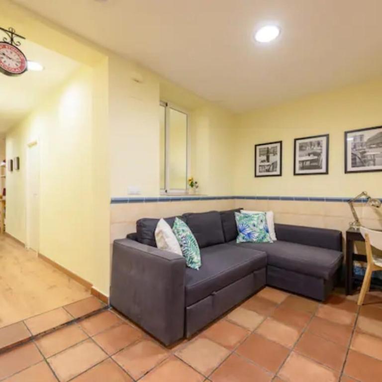 RamblasRentals Chic & Spacious Flat Pool Table 15M Ramblas - Parking - Wifi - Deluxe Apartment - 26