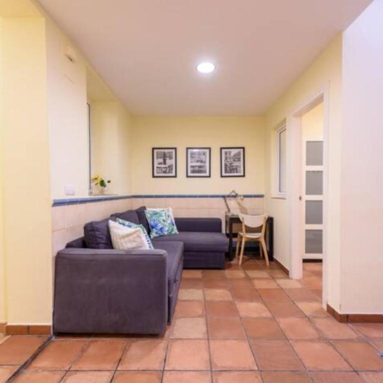 RamblasRentals Chic & Spacious Flat Pool Table 15M Ramblas - Parking - Wifi - Deluxe Apartment - 24
