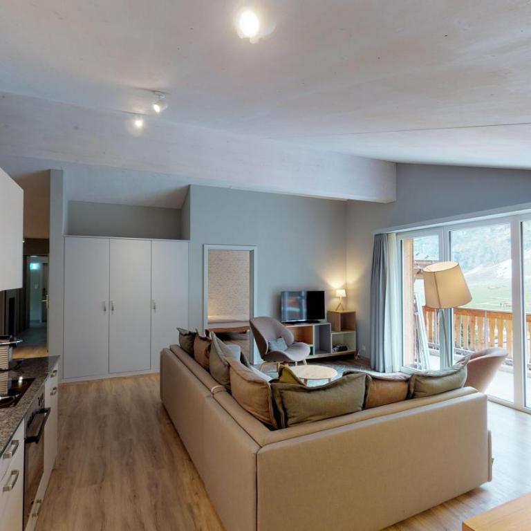 Reka-Feriendorf Zinal - Modern Three-Bedroom Apartment with Panoramic View - 3