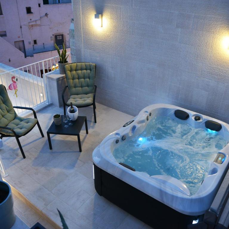 Attico Cinquantasei - Camera Matrimoniale con Bagno Privato - 10