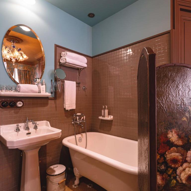 Bayard Bellecour - Chambre Double Deluxe Côté Cour - Traditionnelle - 23
