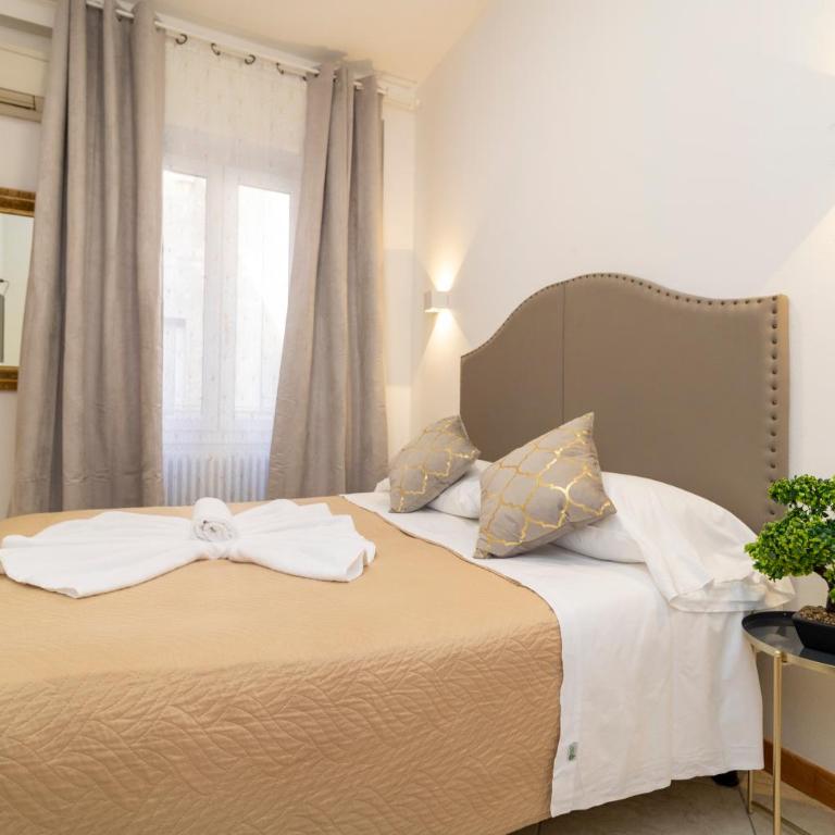Vitti's Home Verona 3 - Camera Quadrupla con Bagno - 11