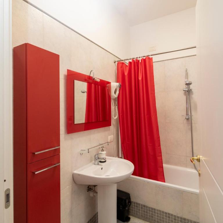 Vitti's Home Verona 3 - Camera Quadrupla con Bagno Privato - 18