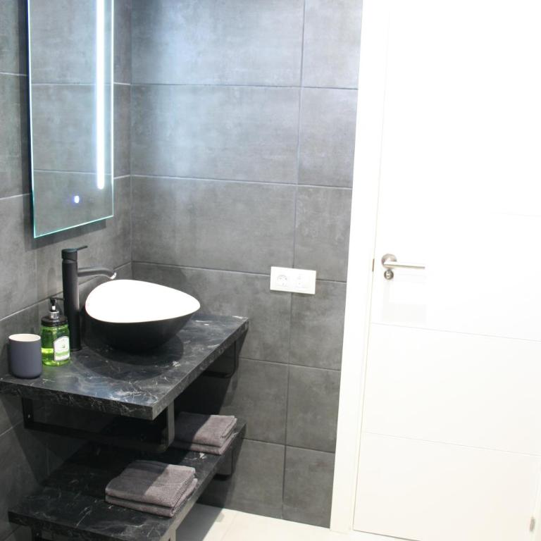 Playa del Ingles D&M near Yumbo - One-Bedroom Apartment - 8