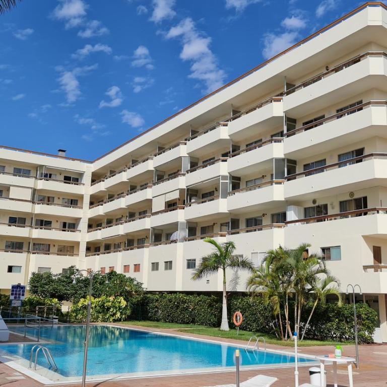 Playa del Ingles D&M near Yumbo - One-Bedroom Apartment - 13