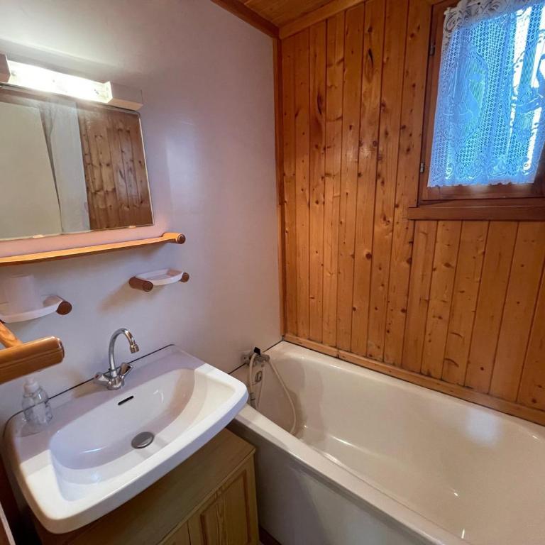 Chalet en bois avec terrasse et jardin à Barcelonnette - Chalet de 2 dormitorios - 4