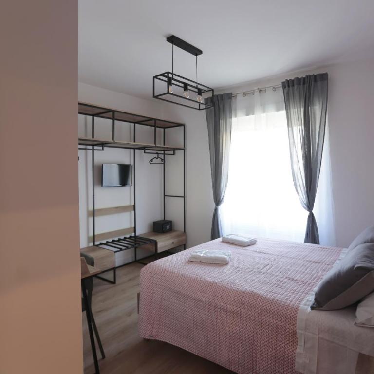 AnGiò holiday rooms - Camera Matrimoniale Standard - 6