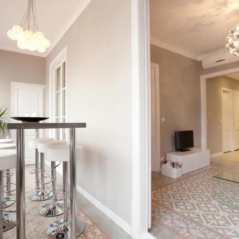 Enjoy Apartments Sofia - Three-Bedroom Apartment - 12