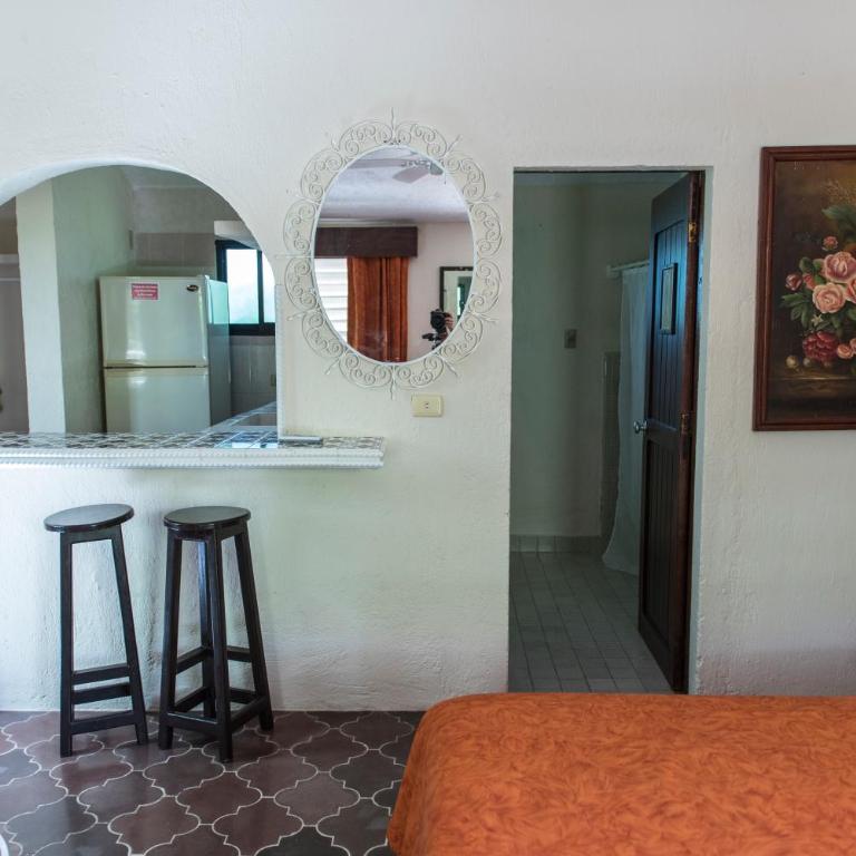 Villablanca Garden Beach Hotel - Standard Room (no kitchen) - 12