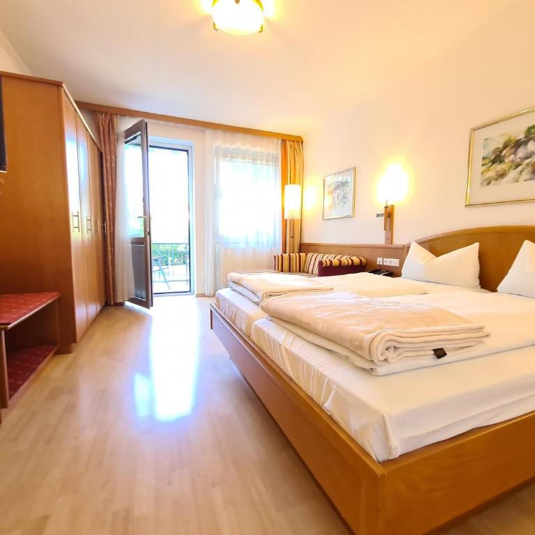 Thermenhotel Tannenhof - Ihr Wohlfühl-Hotel - Comfort Double Room with Shower - 3