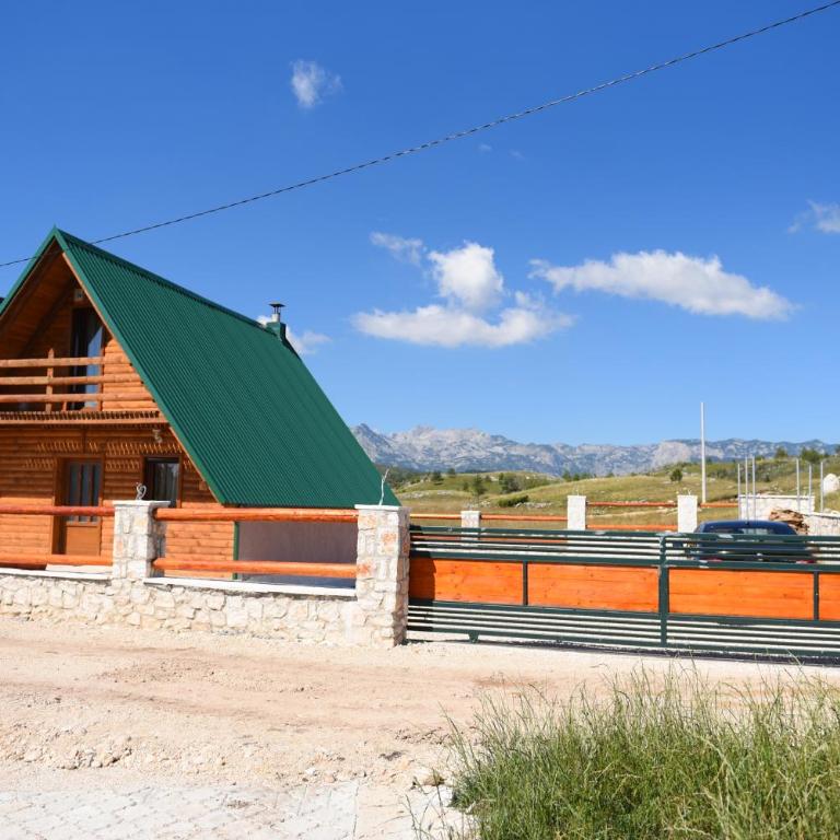Gora Home 9 - Three-Bedroom Villa - 1