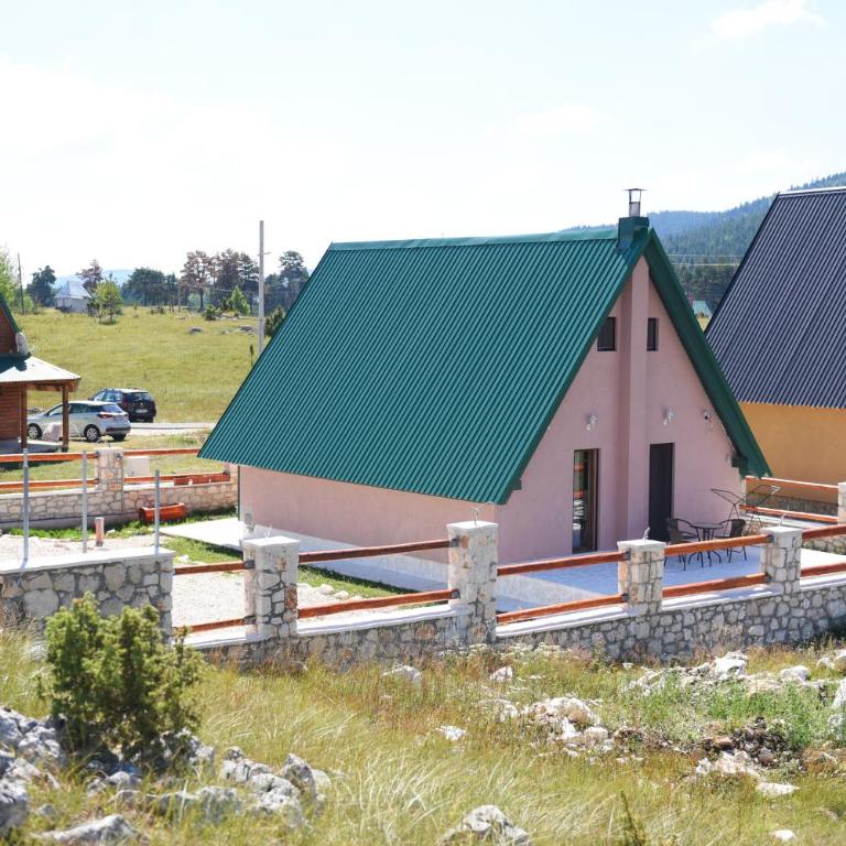 Gora Home 9 - Three-Bedroom Villa - 40