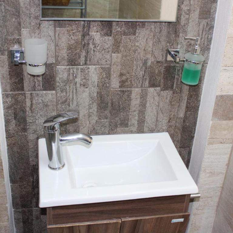 Habitación 1 Casa Minerva - Habitación Doble con baño privado - 15