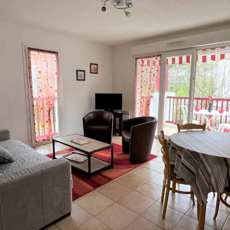 T2 calme à Cambo-les-Bains avec parking et internet - Appartamento con 1 Camera da Letto - 2