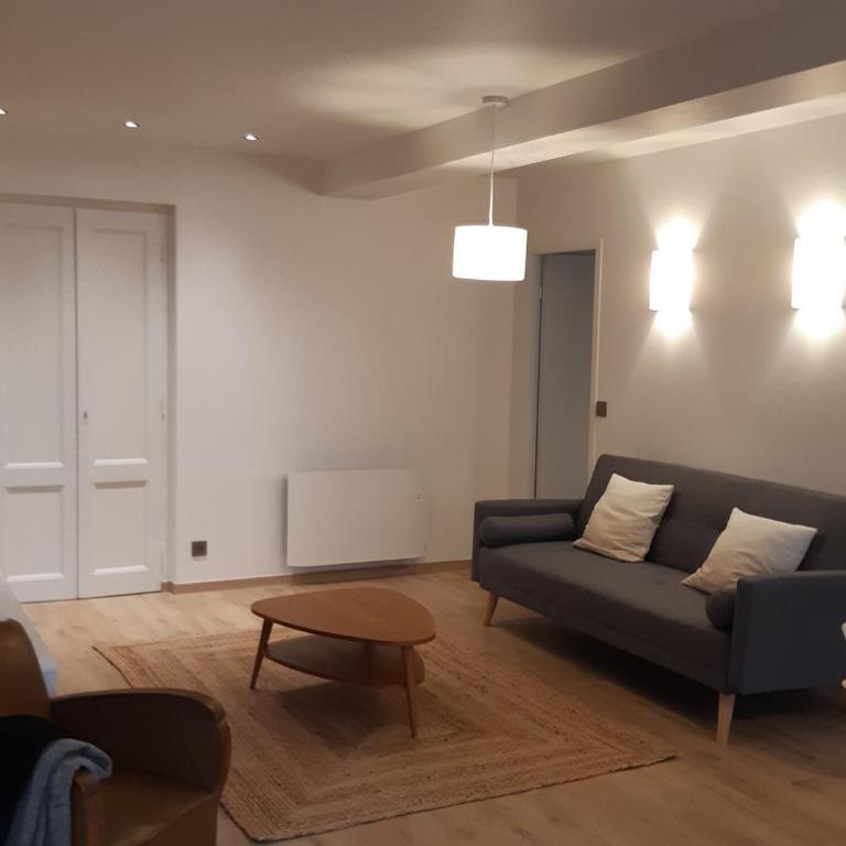 Appartement rénové avec jardin, proche activités et centre, piscine et randonnées à 5mn - FR-1-517-60 - Apartamento - 2