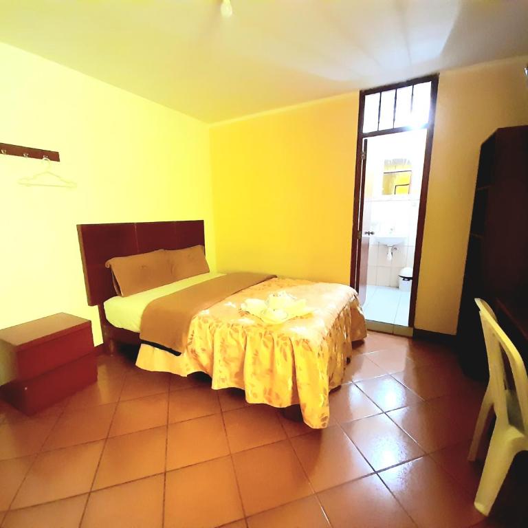 Hospedaje Las Lilas - Double Room with Private Bathroom - 32