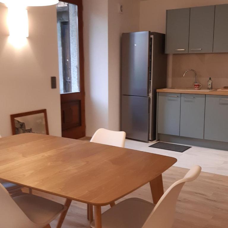 Appartement rénové avec jardin, proche activités et centre, piscine et randonnées à 5mn - FR-1-517-60 - Apartamento - 3