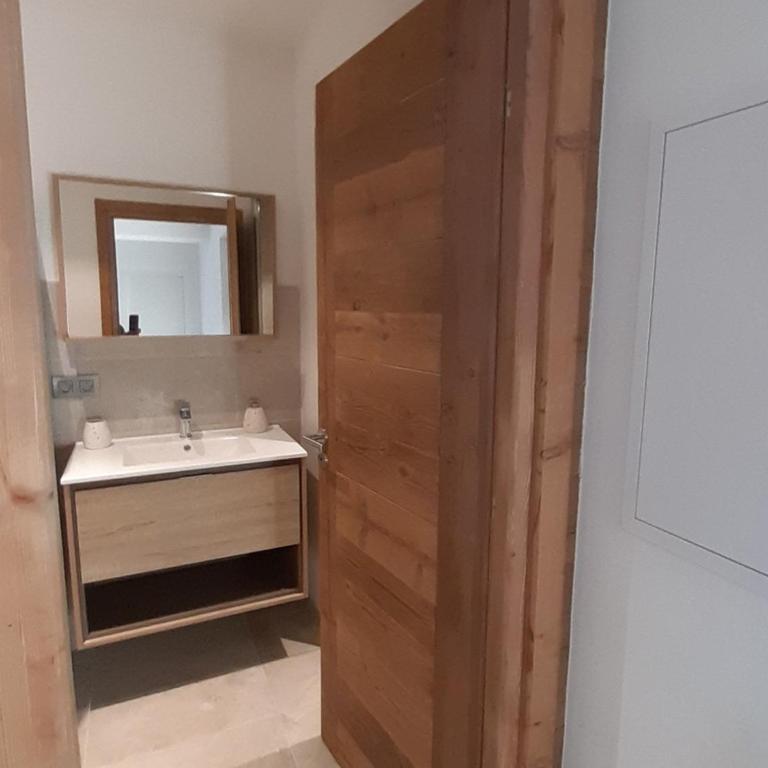 Appartement rénové avec jardin, proche activités et centre, piscine et randonnées à 5mn - FR-1-517-60 - Apartamento - 6