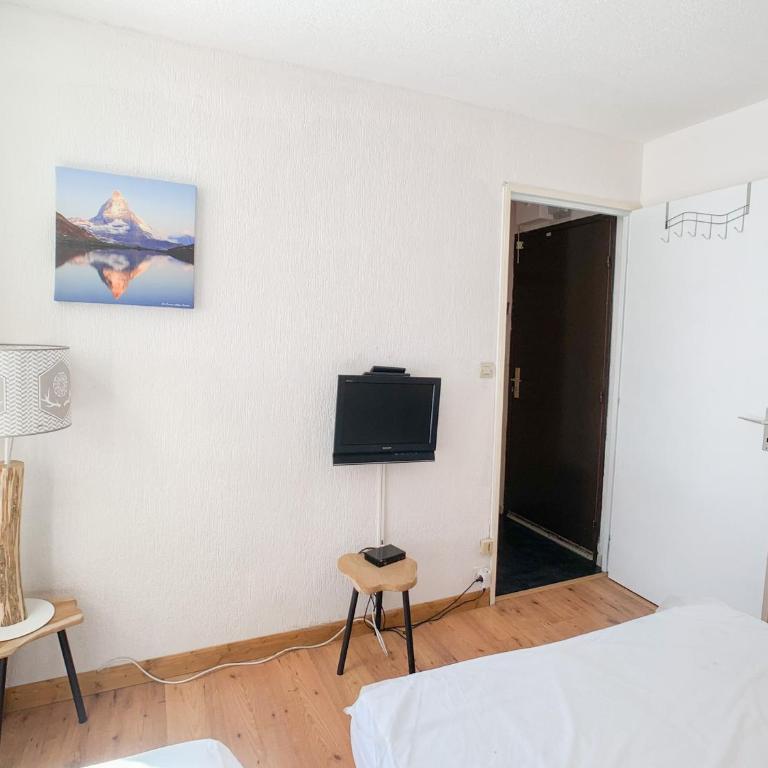 Appartement rénové 6 pers, sur pistes, balcon, animaux et wifi - FR-1-502-395 - Apartment - 9