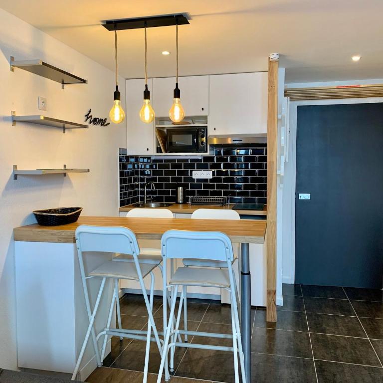 Studio rénové avec balcon, proche des pistes à Tignes, WiFi inclus - FR-1-502-435 - Studio - 3