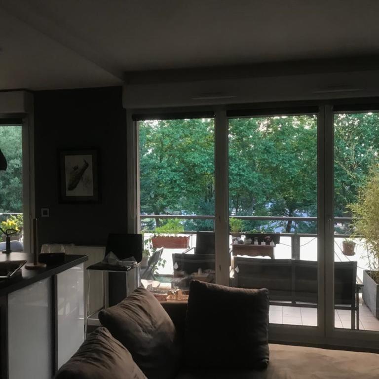 A Room - Une chambre dans un appartement meublé et équipé - Clinique de la Sauvegarde - location courte durée - Apartamento de 1 dormitorio - 9