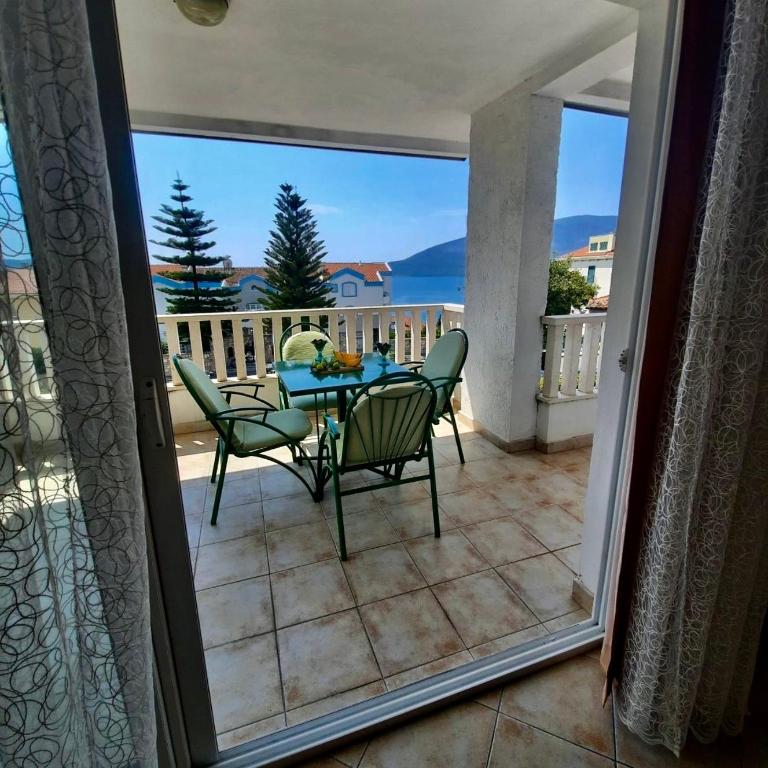 Apartments Milicevic - Comfort One-Bedroom Apartment with Sea View - 3