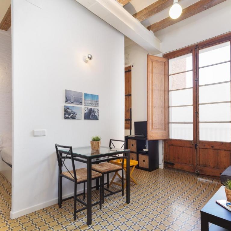 Borrell · Near ramblas - Standard Studio - 6