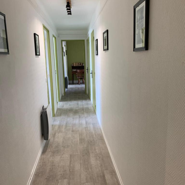 Vue exceptionnelle sur la place Gambetta Plein centre cafés restos idéal séjour pro ou en famille - Apartamento de 2 dormitorios - 27