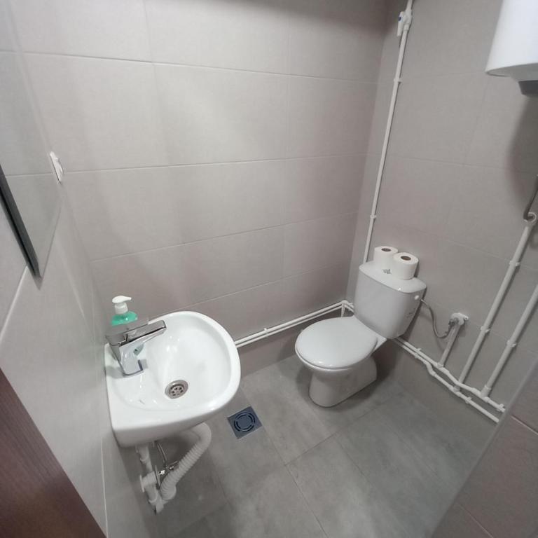 Guest House RG - Studio s King-sajz Krevetom i Sofom na Izvlačenje - 5