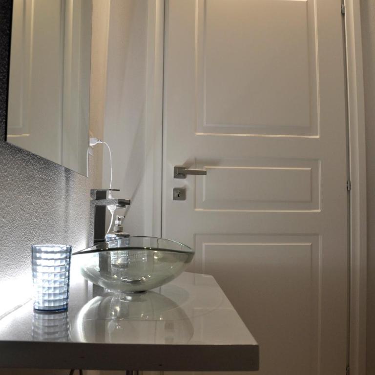 Luxury Apple Room Apartment Cagliari - Appartamento con 1 Camera da Letto - 5