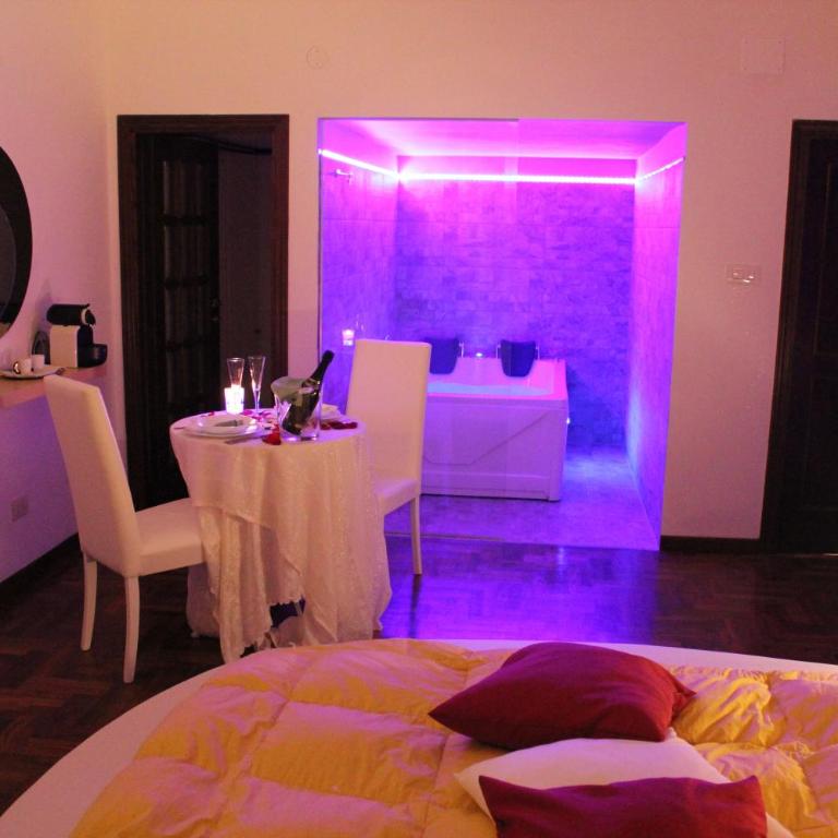 Suite and room - Camera Matrimoniale Superior con Vasca Idromassaggio e Balcone - 1