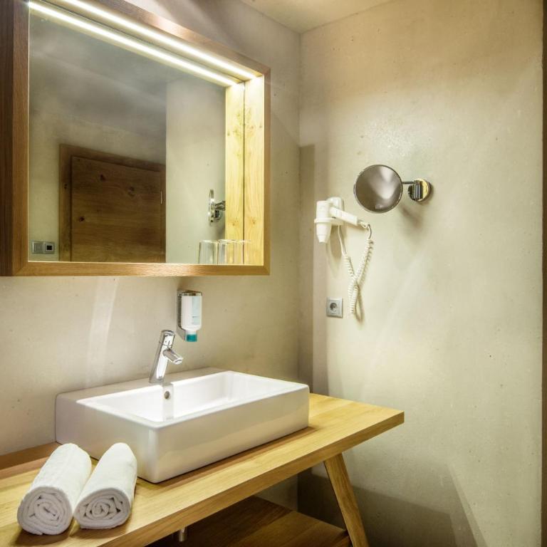 Hotel Arlara - Doppelzimmer mit Bergblick - 1