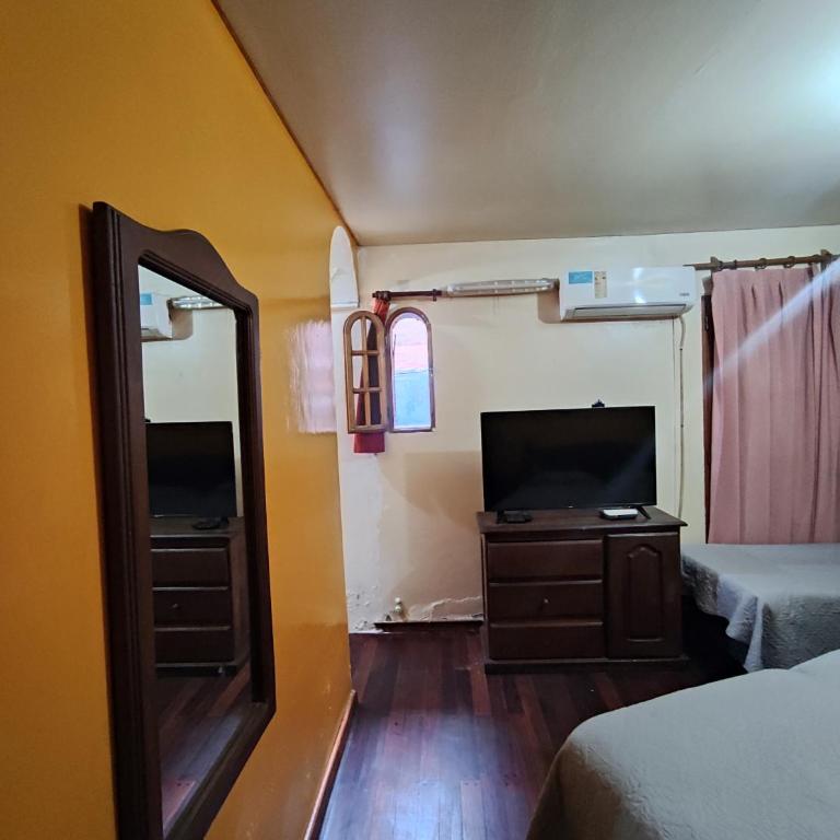 Hostel Ruca Potu - Habitación Triple con baño privado - 1
