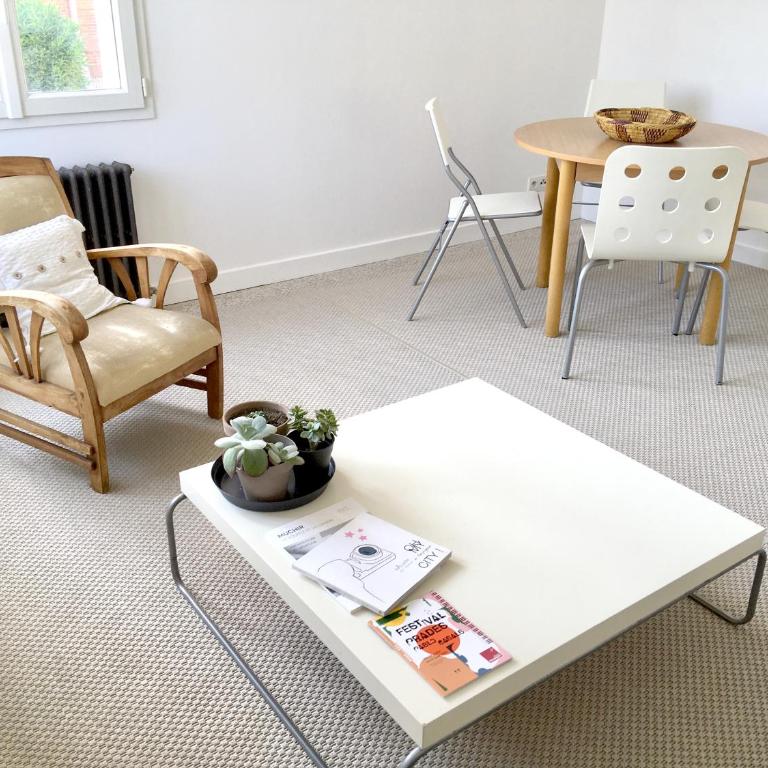 Dans une maison, appartement indépendant et jardin - Appartement 2 Chambres - 6