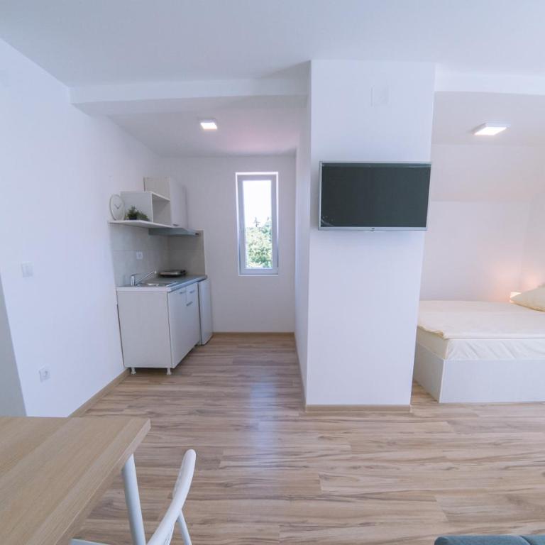 Milutinn-Lipa - Apartman sa 1 Spavaćom Sobom - 12