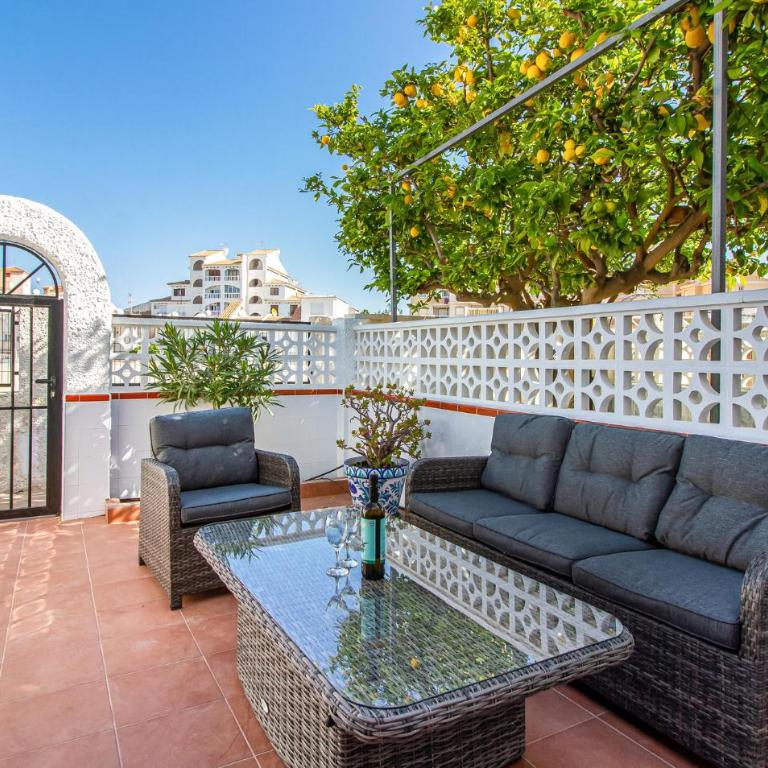 Beautiful Home In Torrevieja - Casa de vacaciones de 2 dormitorios - 2