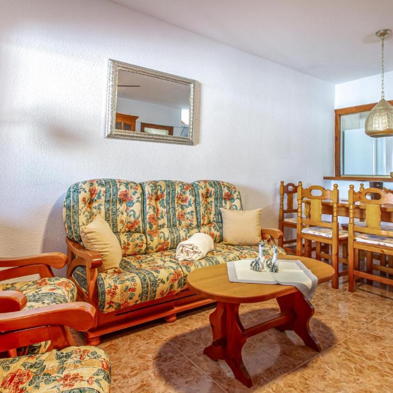 Beautiful Home In Torrevieja - Casa de vacaciones de 2 dormitorios - 4