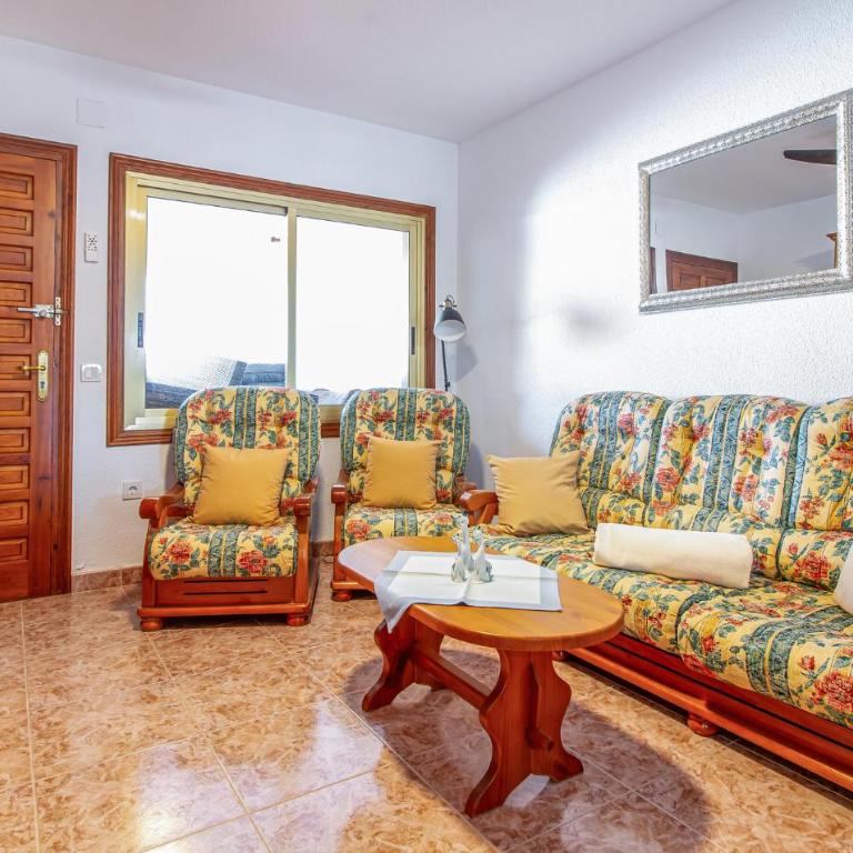 Beautiful Home In Torrevieja - Casa de vacaciones de 2 dormitorios - 5