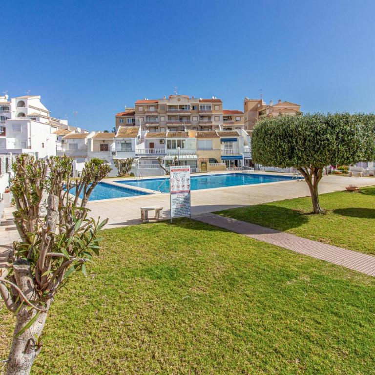 Beautiful Home In Torrevieja - Casa de vacaciones de 2 dormitorios - 10