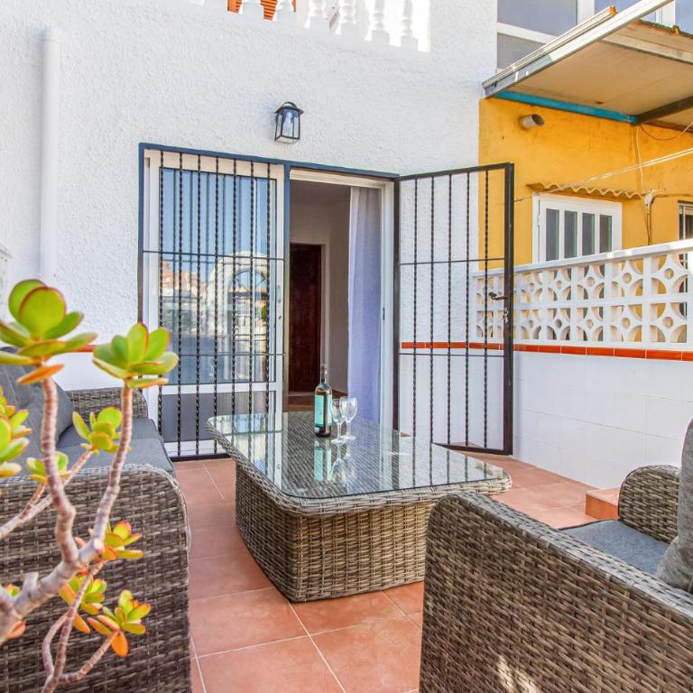 Beautiful Home In Torrevieja - Casa de vacaciones de 2 dormitorios - 14