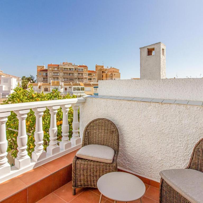 Beautiful Home In Torrevieja - Casa de vacaciones de 2 dormitorios - 9