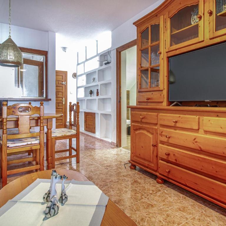 Beautiful Home In Torrevieja - Casa de vacaciones de 2 dormitorios - 19