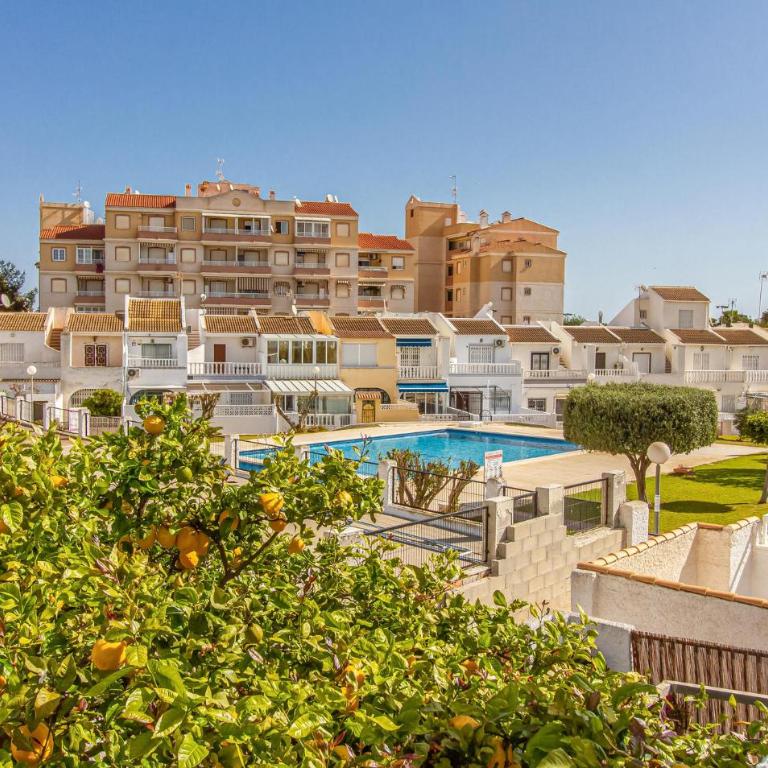 Beautiful Home In Torrevieja - Casa de vacaciones de 2 dormitorios - 18